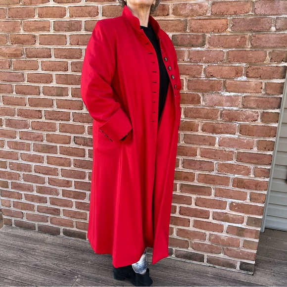 Harve Benard ladies long red dress coat. Size 16 - Picture 15 of 15